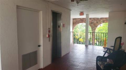 3910 Crystal Lake Drive #403, Deerfield Beach FL - photo 11 of 27