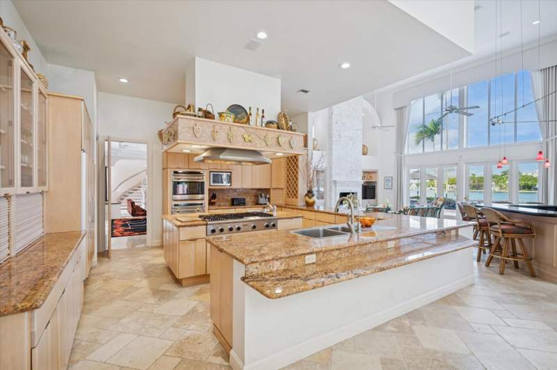 7 bedroom Single Family Residence at 5 Isla Bahia Drive, Harbor Beach, Fort Lauderdale — photo 5