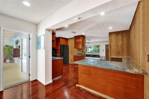 4731 NE 13 Avenue, Oakland Park FL - photo 14 of 32