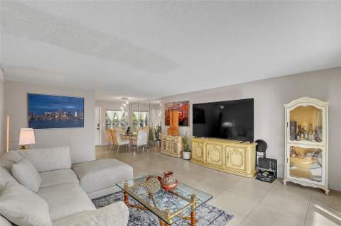 700 Layne Boulevard #301, Hallandale Beach FL - photo 14 of 53