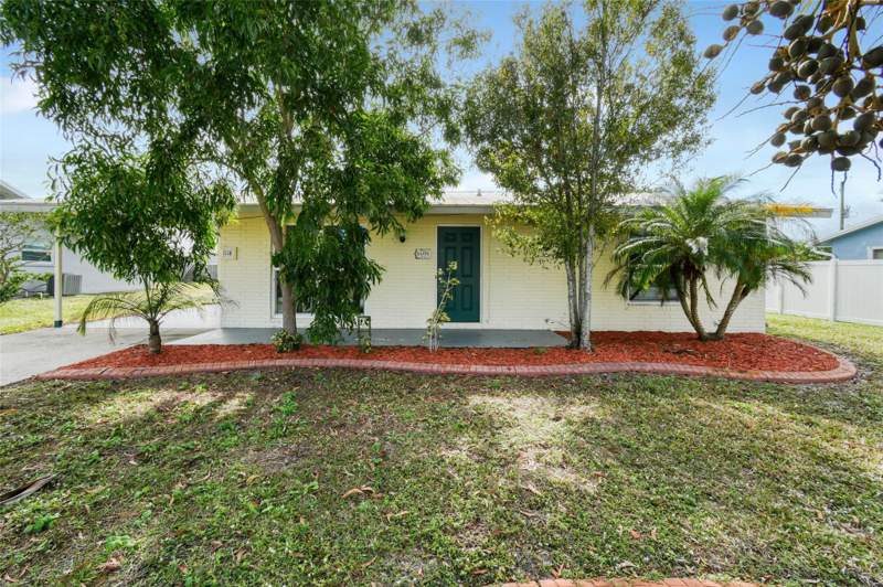 2 bedroom Single Family Residence at 118 SW Ray Avenue, Port St Lucie Sectio, Port St. Lucie — photo 2