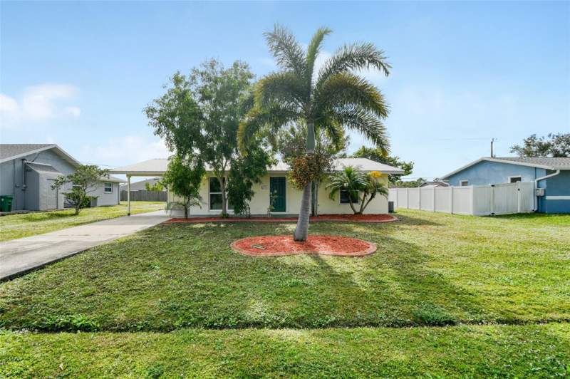 2 bedroom Single Family Residence at 118 SW Ray Avenue, Port St Lucie Sectio, Port St. Lucie — photo 3