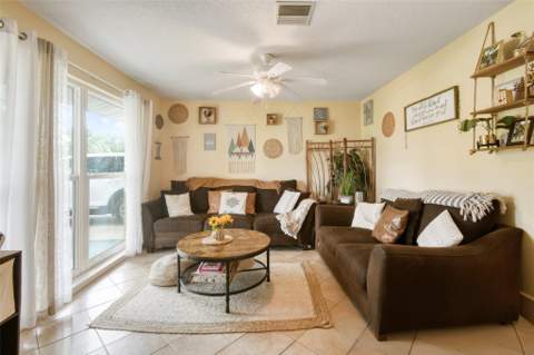 118 SW Ray Avenue, Port St. Lucie FL - photo 6 of 32