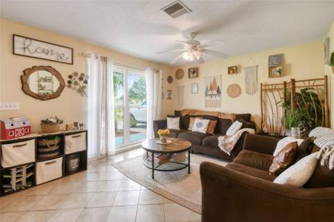 118 SW Ray Avenue, Port St. Lucie FL - photo 8 of 32