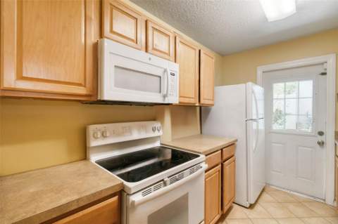 118 SW Ray Avenue, Port St. Lucie FL - photo 12 of 32