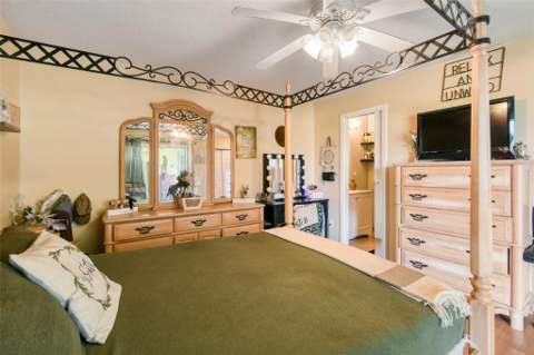 118 SW Ray Avenue, Port St. Lucie FL - photo 19 of 32