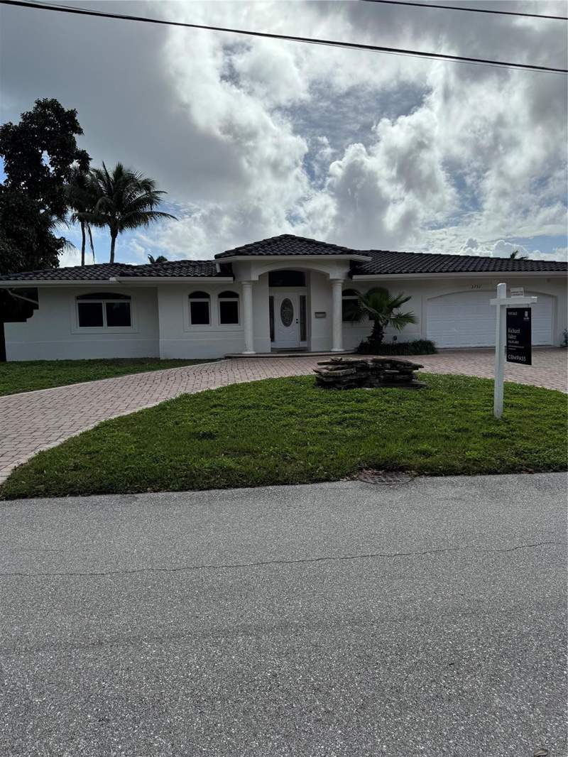 4 bedroom Single Family Residence at 2732 NE 10th Street, Harbor Village Sec G 45-4, Pompano Beach — photo 4