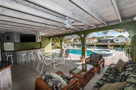 2732 NE 10th Street, Pompano Beach FL - photo 9 of 54