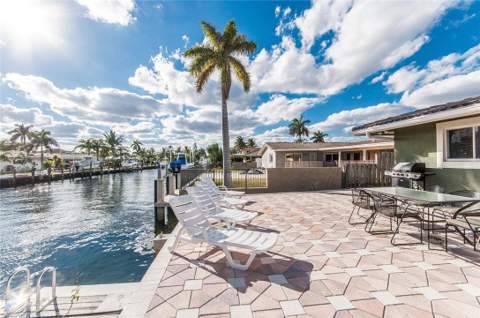 2732 NE 10th Street, Pompano Beach FL - photo 12 of 54
