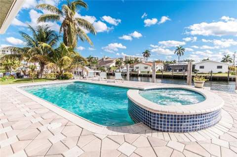 2732 NE 10th Street, Pompano Beach FL - photo 13 of 54