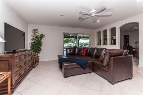 2732 NE 10th Street, Pompano Beach FL - photo 18 of 54