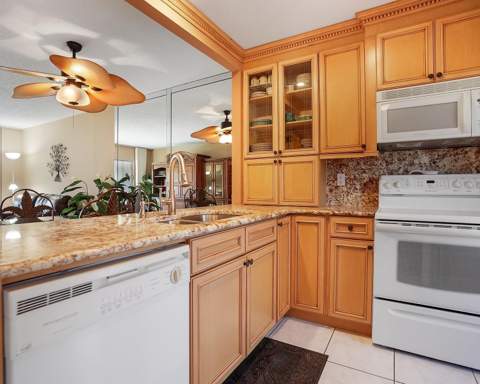 3501 NW 47th Avenue #503, Lauderdale Lakes FL - photo 11 of 38