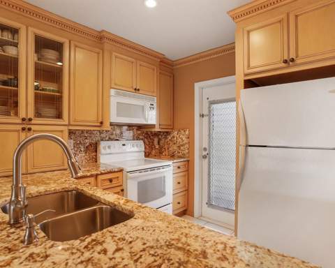 3501 NW 47th Avenue #503, Lauderdale Lakes FL - photo 12 of 38