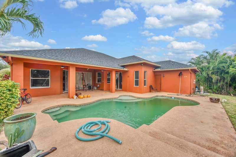 4 bedroom Single Family Residence at 624 SW Nichols Terrace, Port St Lucie Sec 09, Port St. Lucie — photo 1