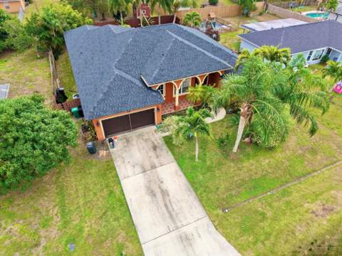 624 SW Nichols Terrace, Port St. Lucie FL - photo 15 of 44
