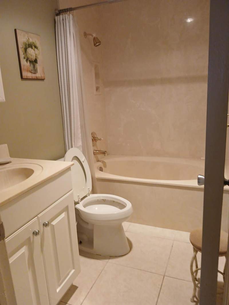 2 bedroom Condominium at 6243 Bay Club Drive #2, Bay Colony Club Condo, Fort Lauderdale — photo 2