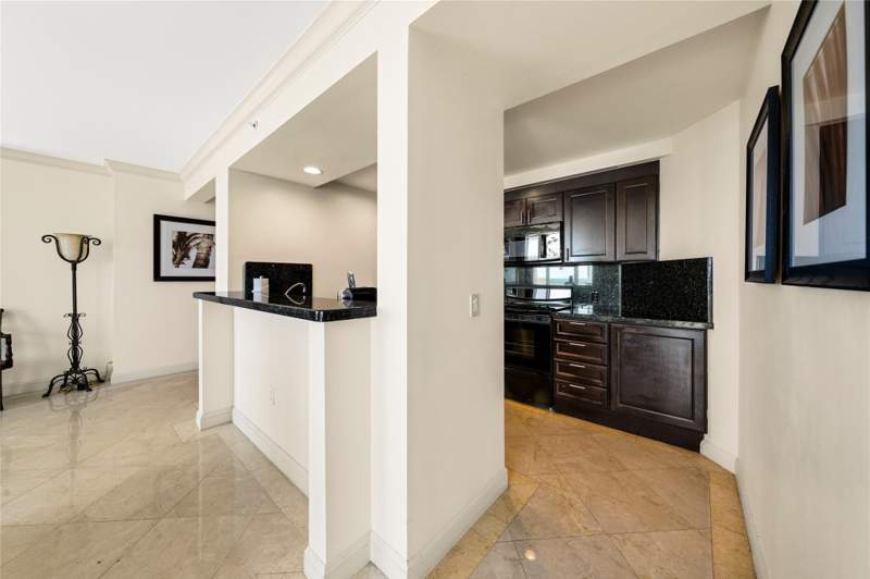 1 bedroom Condominium at 601 N Ft Lauderdale Bch Boulevard #1008, The Atlantic Hotel Condo, Fort Lauderdale — photo 4