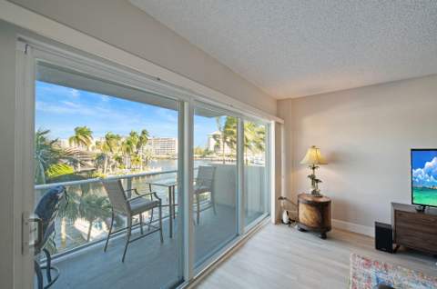 140 NE 28th Avenue #406, Pompano Beach FL - photo 23 of 40