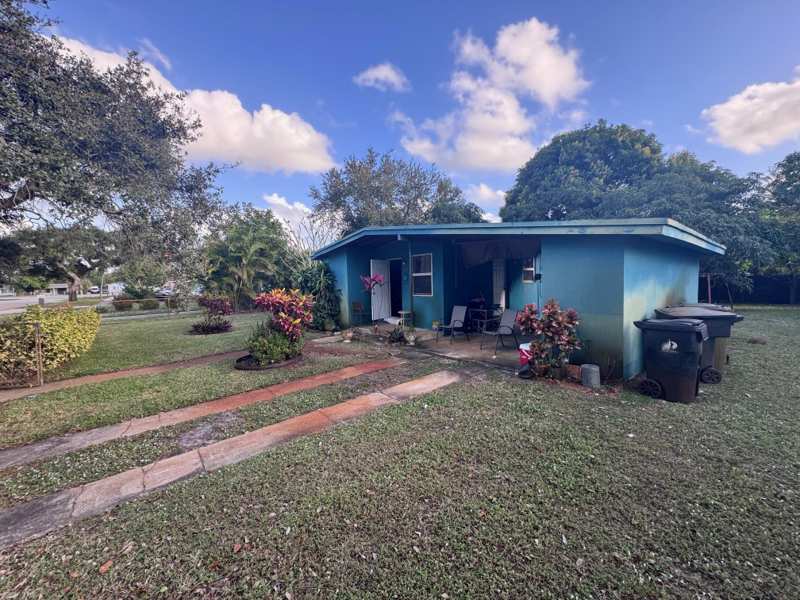 3 bedroom Single Family Residence at 924 NW 14 Court, Lauderdale Manors Add, Fort Lauderdale — photo 1