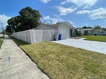 751 NW 18th Street, Pompano Beach FL - photo 9 of 11