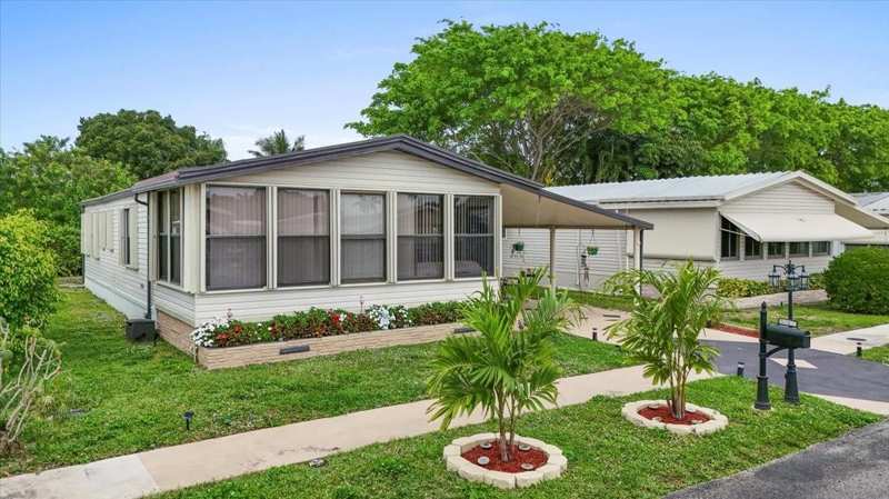 2 bedroom Mobile Home at 5343 NW 4th Terrace, Highland Meadows Estates West, Deerfield Beach — photo 1
