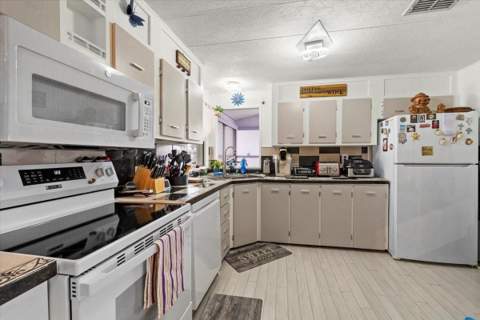 5343 NW 4th Terrace, Deerfield Beach FL - photo 9 of 29