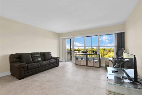 10777 W Sample Road #711, Coral Springs FL - photo 12 of 45