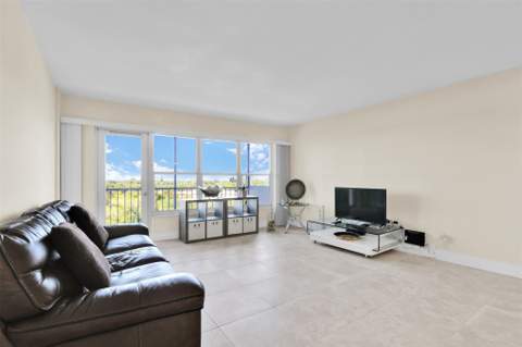 10777 W Sample Road #711, Coral Springs FL - photo 15 of 45