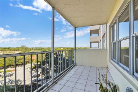 10777 W Sample Road #711, Coral Springs FL - photo 17 of 45