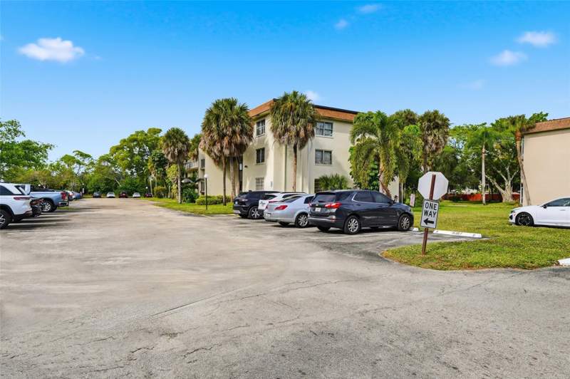 3 bedroom Condominium at 7500 NW 17th Street #110, Omega, Plantation — photo 4