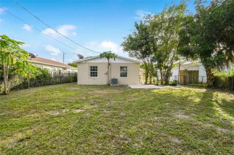 1227 Cherokee Street, Jupiter FL - photo 7 of 29