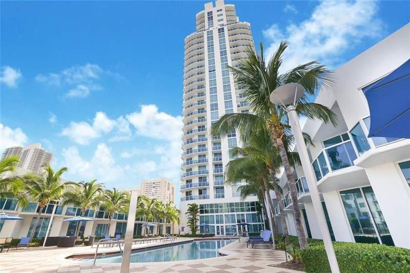 1 bedroom Condominium at 1945 S Ocean Drive #910, Ocean Marine Yacht Club, Hallandale Beach — photo 4