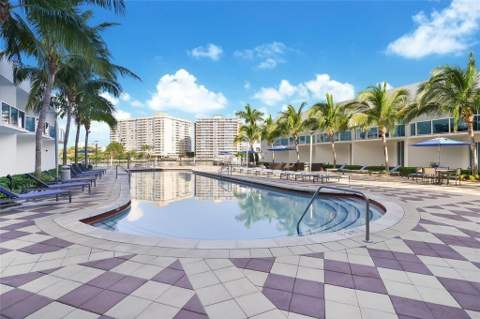 1945 S Ocean Drive #910, Hallandale Beach FL - photo 7 of 31