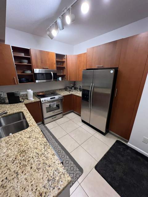 1945 S Ocean Drive #910, Hallandale Beach FL - photo 20 of 31