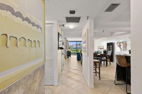 7020 Half Moon Circle #105, Hypoluxo FL - photo 13 of 41