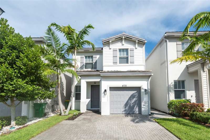 3 bedroom Single Family Residence at 4731 NW 48th Terrace, Trails At Central Parc 18, Tamarac — photo 1