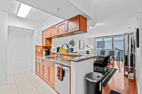 347 N New River Drive #606, Fort Lauderdale FL - photo 14 of 36