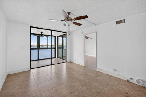 115 Lake Emerald Drive #403, Oakland Park FL - photo 10 of 38