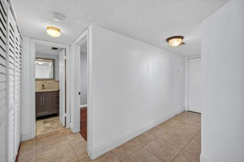 115 Lake Emerald Drive #403, Oakland Park FL - photo 17 of 38