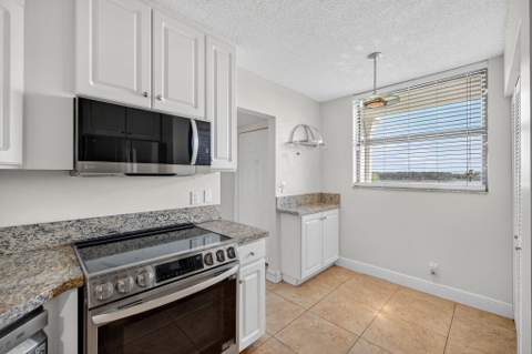 115 Lake Emerald Drive #403, Oakland Park FL - photo 20 of 38