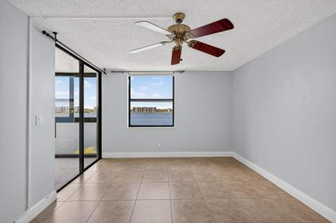 115 Lake Emerald Drive #403, Oakland Park FL - photo 24 of 38