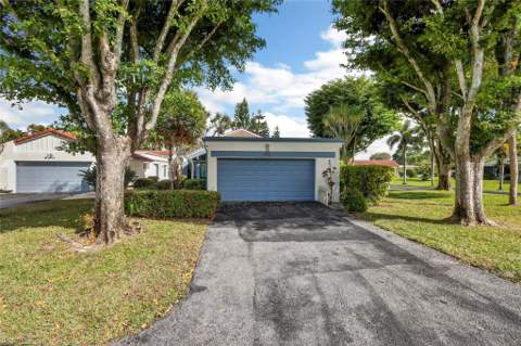 5541 Ainsley Court, Boynton Beach FL - photo 23 of 34