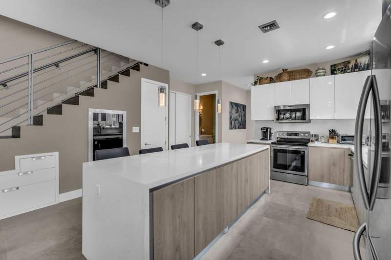 3 bedroom Townhouse at 807 SW 7th Avenue, Tarpon River, Fort Lauderdale — photo 4