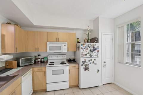 533 NE 3rd Avenue #321, Fort Lauderdale FL - photo 11 of 27