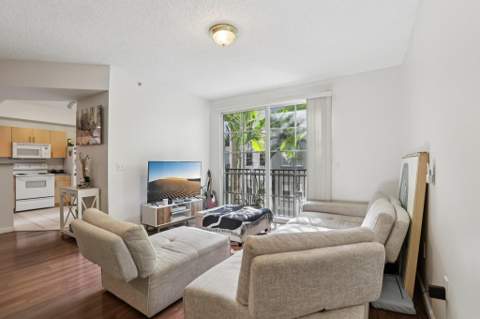 533 NE 3rd Avenue #321, Fort Lauderdale FL - photo 16 of 27