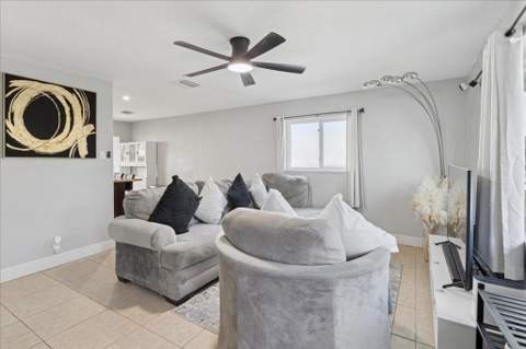 4805 NW 25th Terrace, Fort Lauderdale FL - photo 7 of 21
