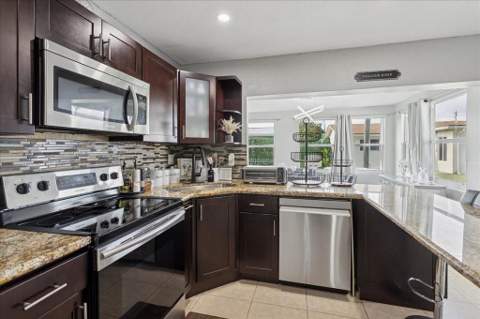4805 NW 25th Terrace, Fort Lauderdale FL - photo 13 of 21