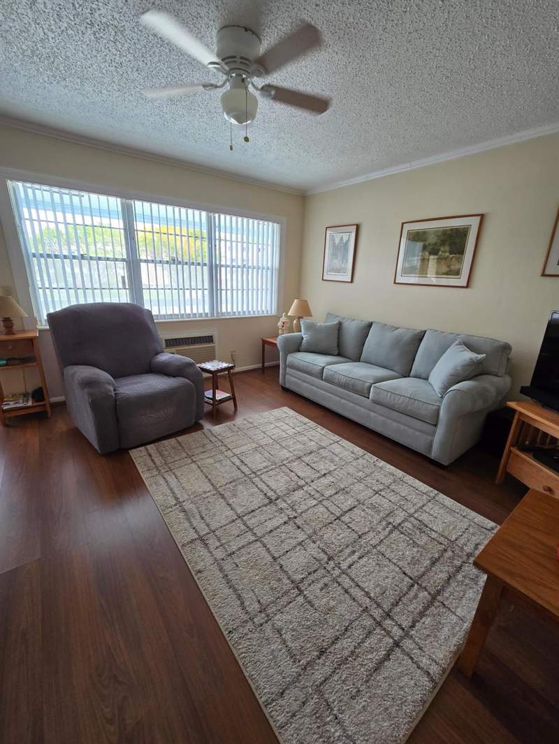 1 bedroom Condominium at 111 Lyndhurst E #111, Century Village, Deerfield Beach — photo 2