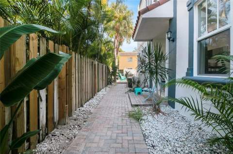 732 NE 15th Avenue, Fort Lauderdale FL - photo 9 of 48