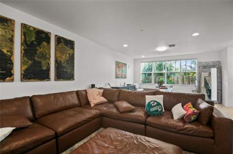 732 NE 15th Avenue, Fort Lauderdale FL - photo 14 of 48